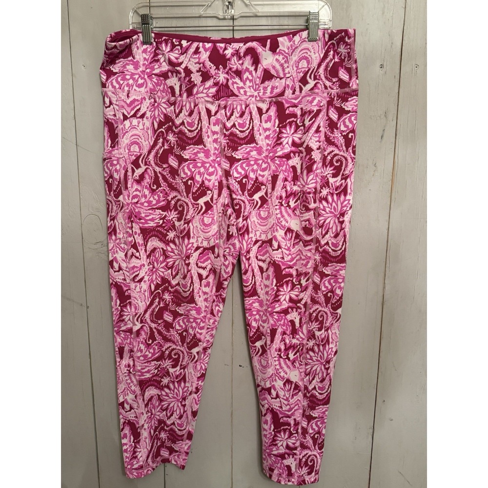 Lilly Pulitzer Pink & Magenta Paisley Capri Leggings - Picture 3 of 10